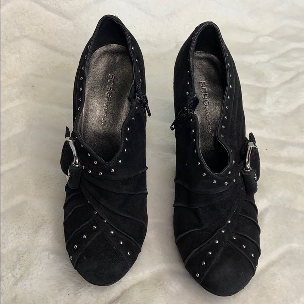 BCBG Black Buckled Heeled Shoes - Picture 2 of 8